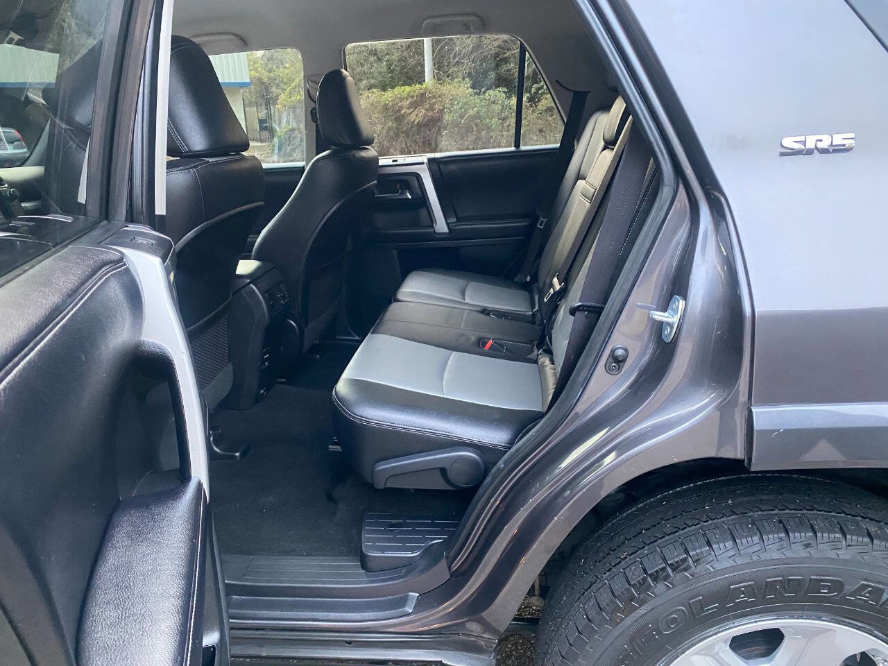 Used 2017 Toyota 4Runner SR5 Premium image 39