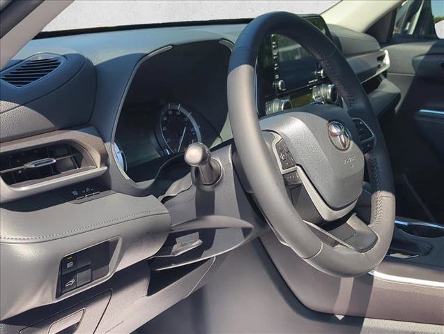 Certified 2022 Toyota Highlander XLE image 9