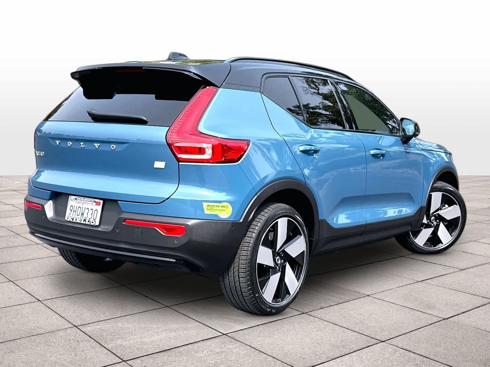 Used 2023 Volvo XC40 Recharge Ultimate AWD/4WD image 16