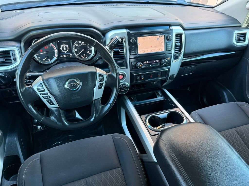 Used 2019 Nissan Titan SV w/ SV Convenience Package image 28
