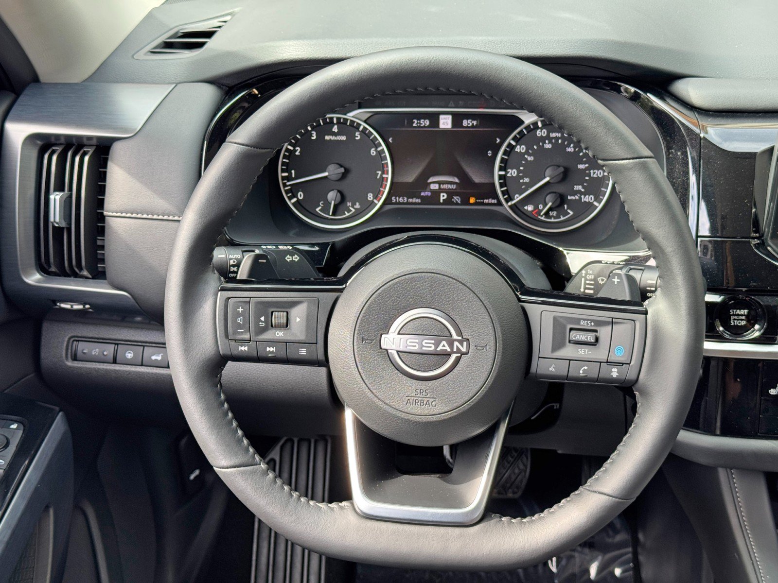 Used 2025 Nissan Pathfinder SL AWD/4WD image 18