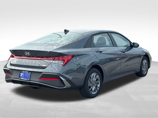 New 2026 Hyundai Elantra Hybrid FWD image 5