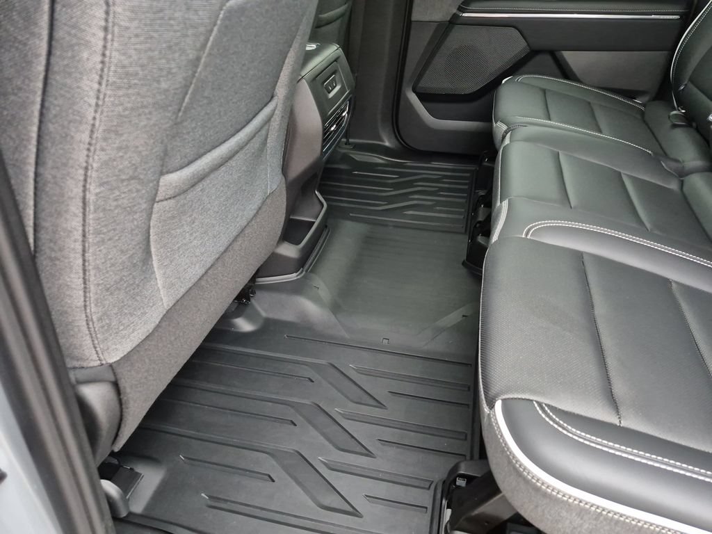 New 2026 GMC Sierra EV Elevation w/ Premium Package AWD/4WD image 32
