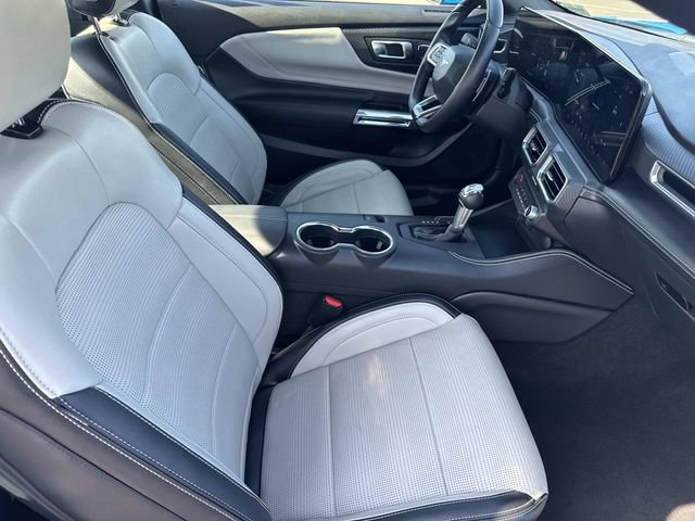 Used 2025 Ford Mustang GT Premium RWD image 34