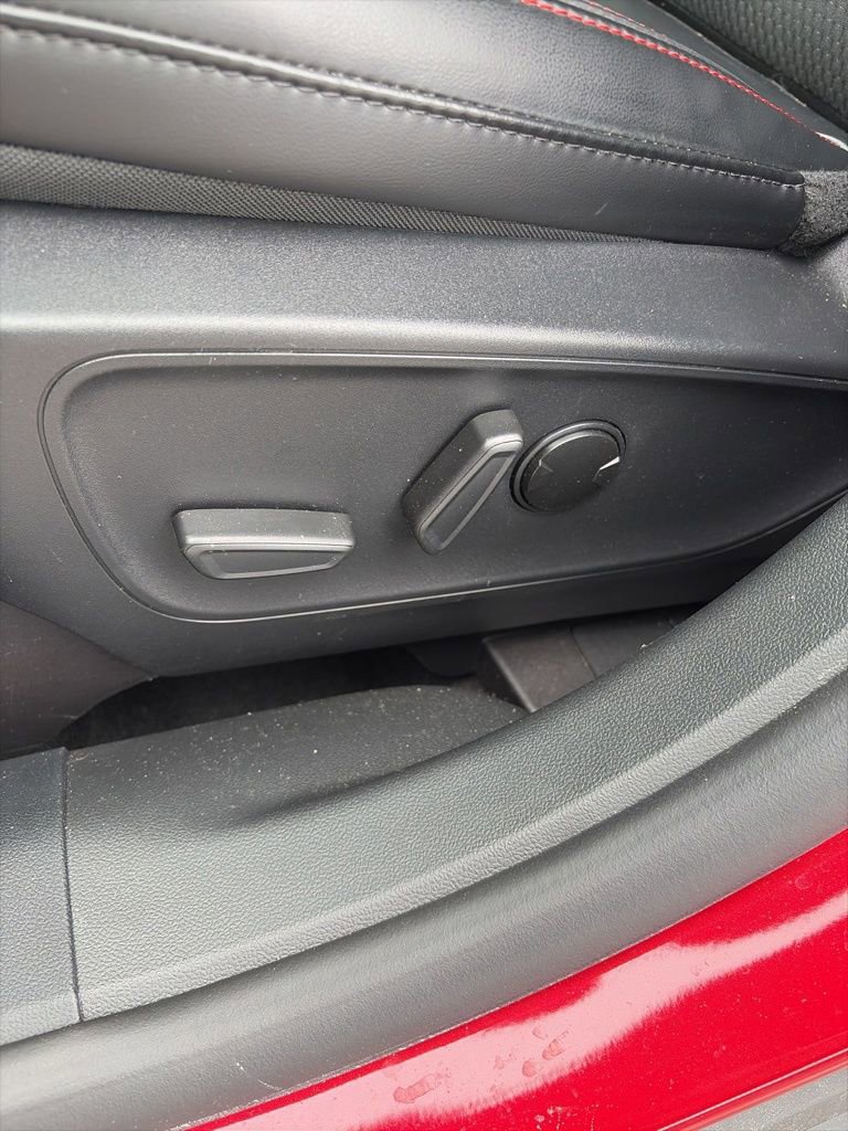 Used 2025 Ford Escape ST-Line Elite image 14