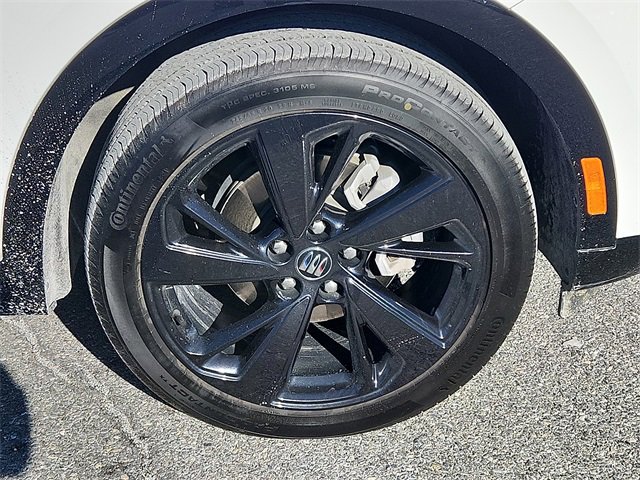 Certified 2025 Buick Envision Sport Touring image 8