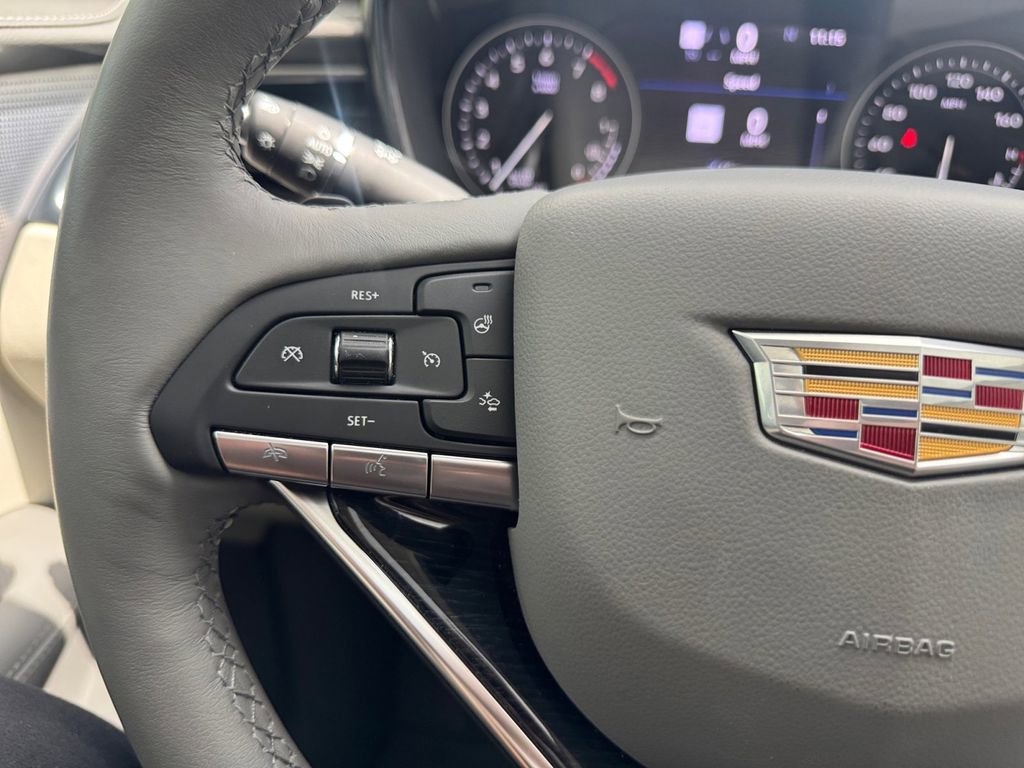 Used 2024 Cadillac XT6 Premium Luxury w/ Technology Package FWD image 21