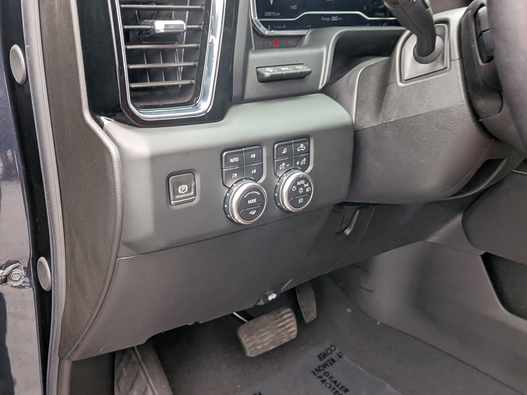 Certified 2024 GMC Sierra 2500 Denali Ultimate image 17