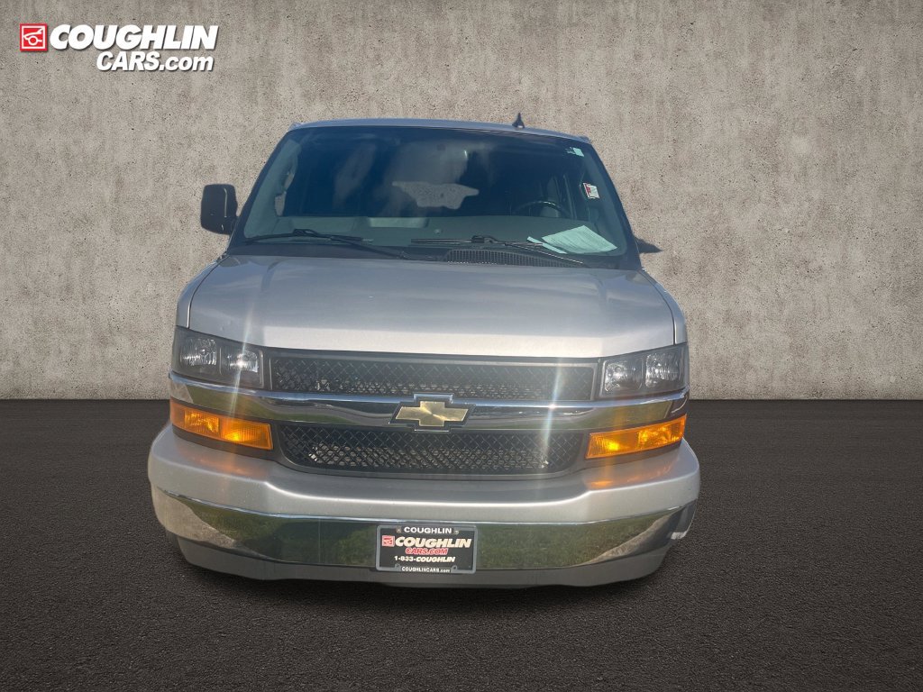 Used 2023 Chevrolet Express 2500 Extended RWD image 9