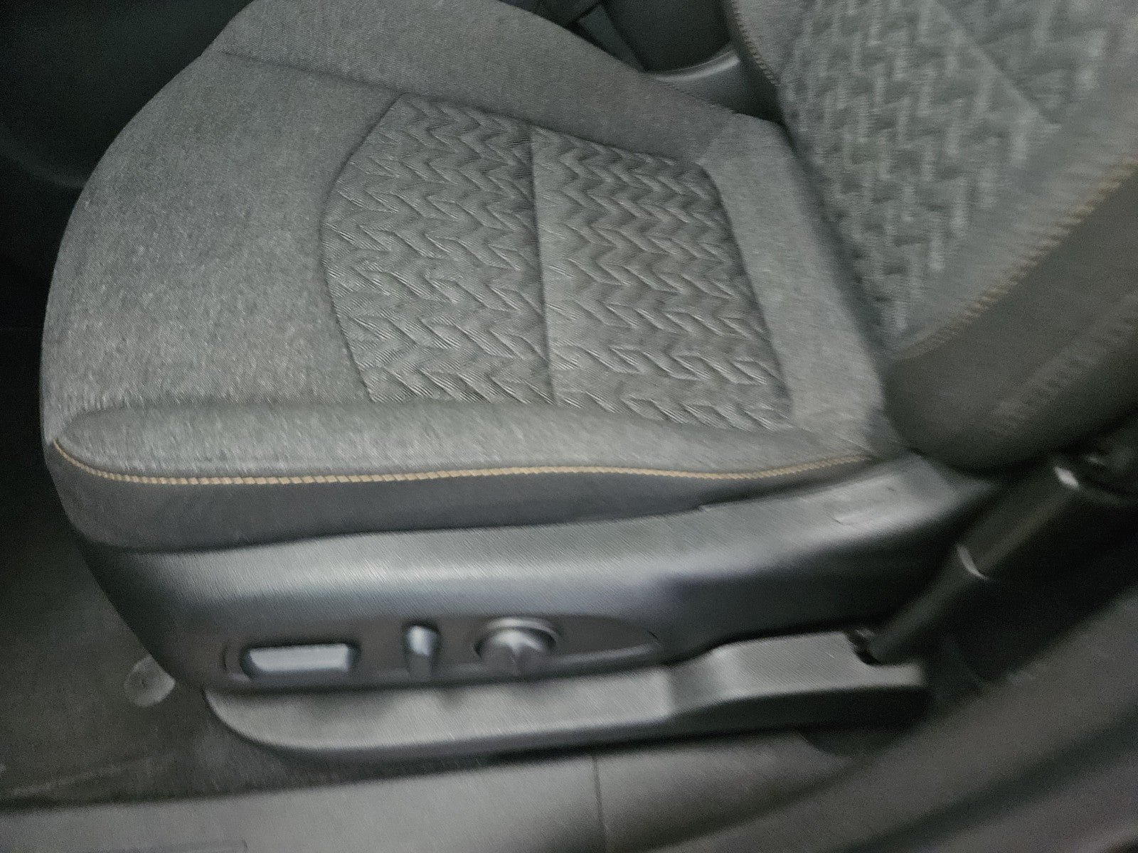 Used 2022 Chevrolet Equinox LT FWD image 30