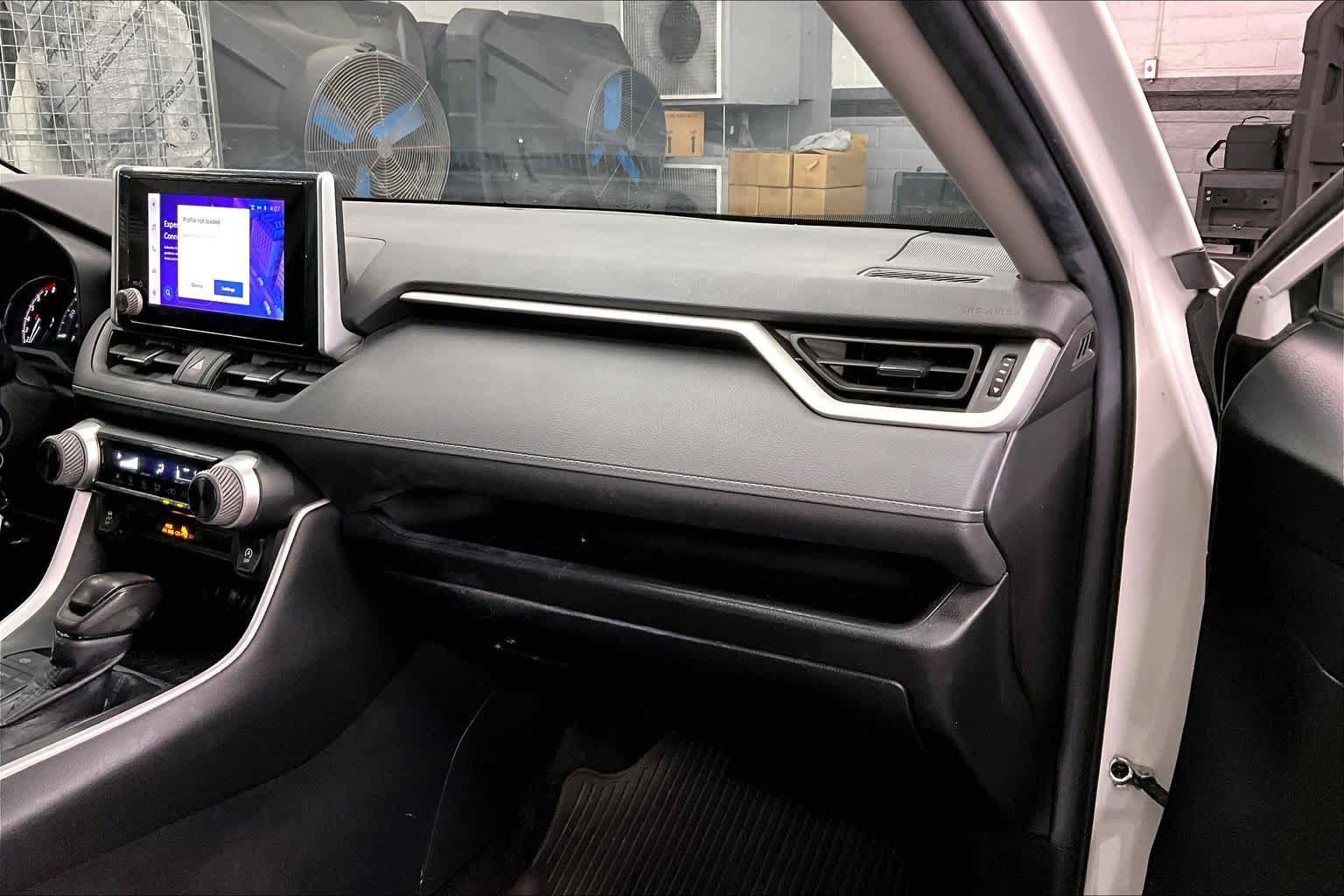Used 2023 Toyota RAV4 LE AWD/4WD image 18