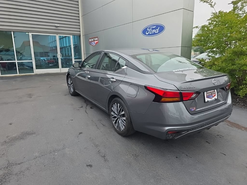 Used 2025 Nissan Altima 2.5 SV FWD image 10