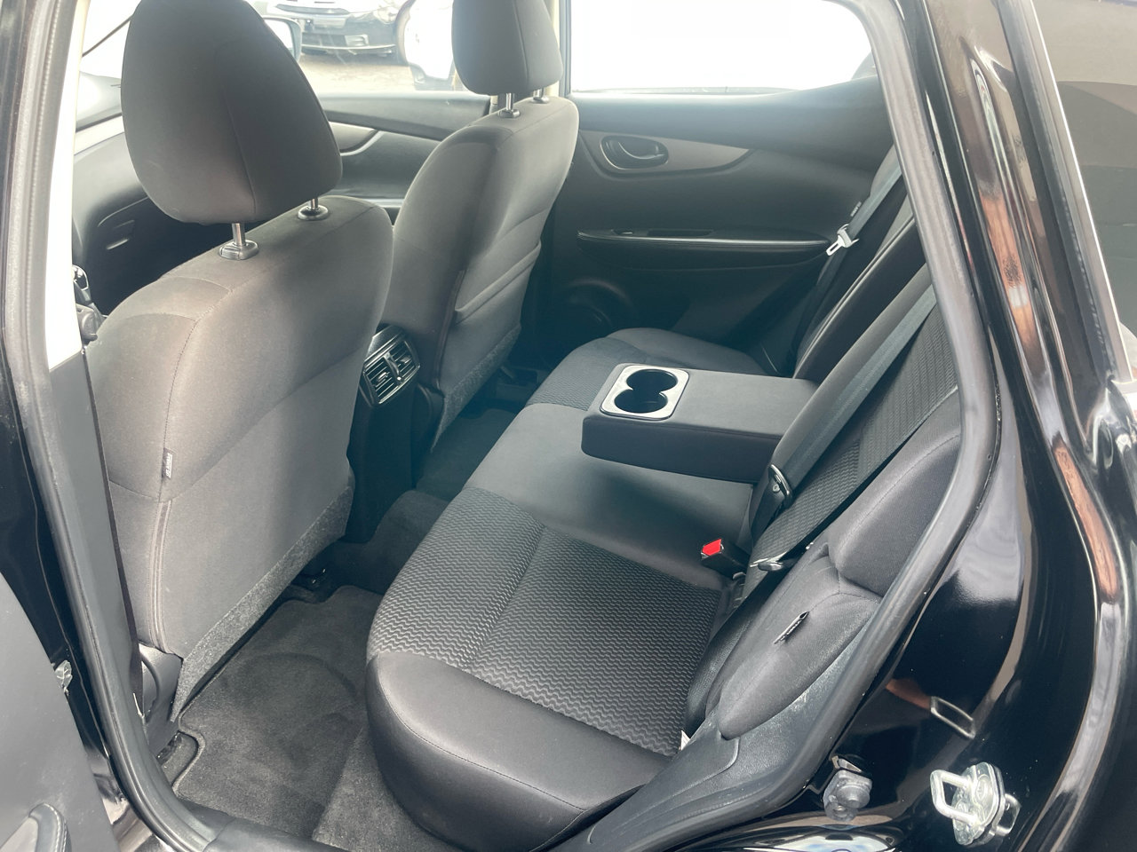 Used 2022 Nissan Rogue Sport S image 25