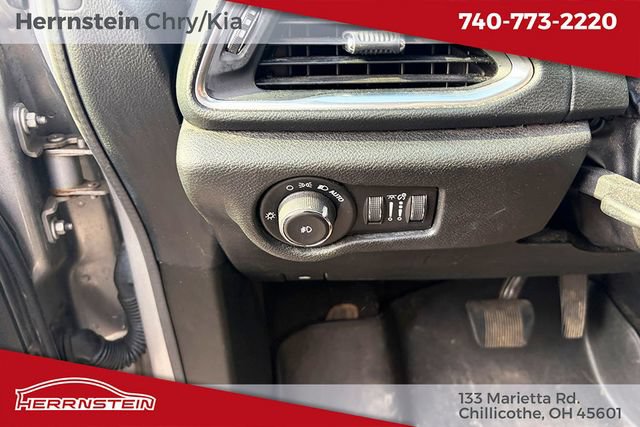 Used 2018 Chrysler Pacifica Touring Plus w/ S Appearance Package FWD image 18