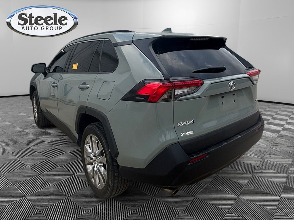 Used 2020 Toyota RAV4 XLE Premium image 3