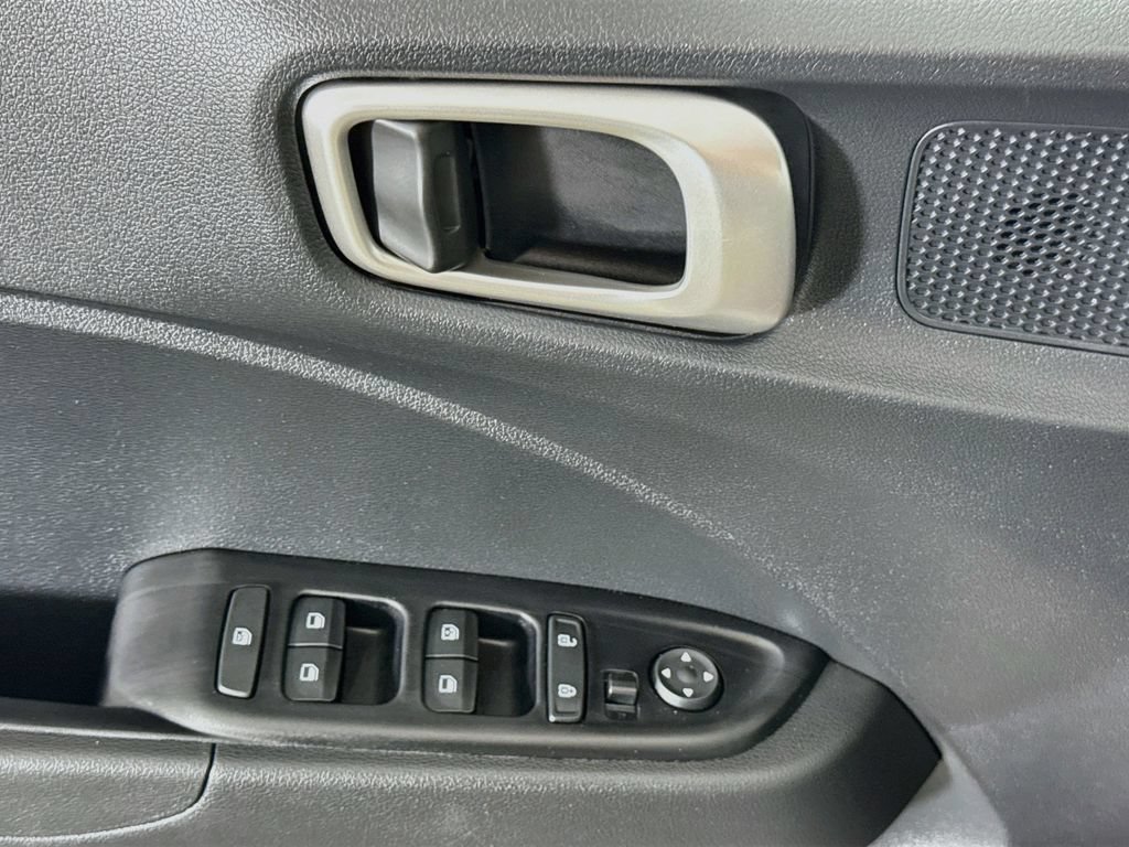 Certified 2024 Hyundai Venue SEL FWD image 24