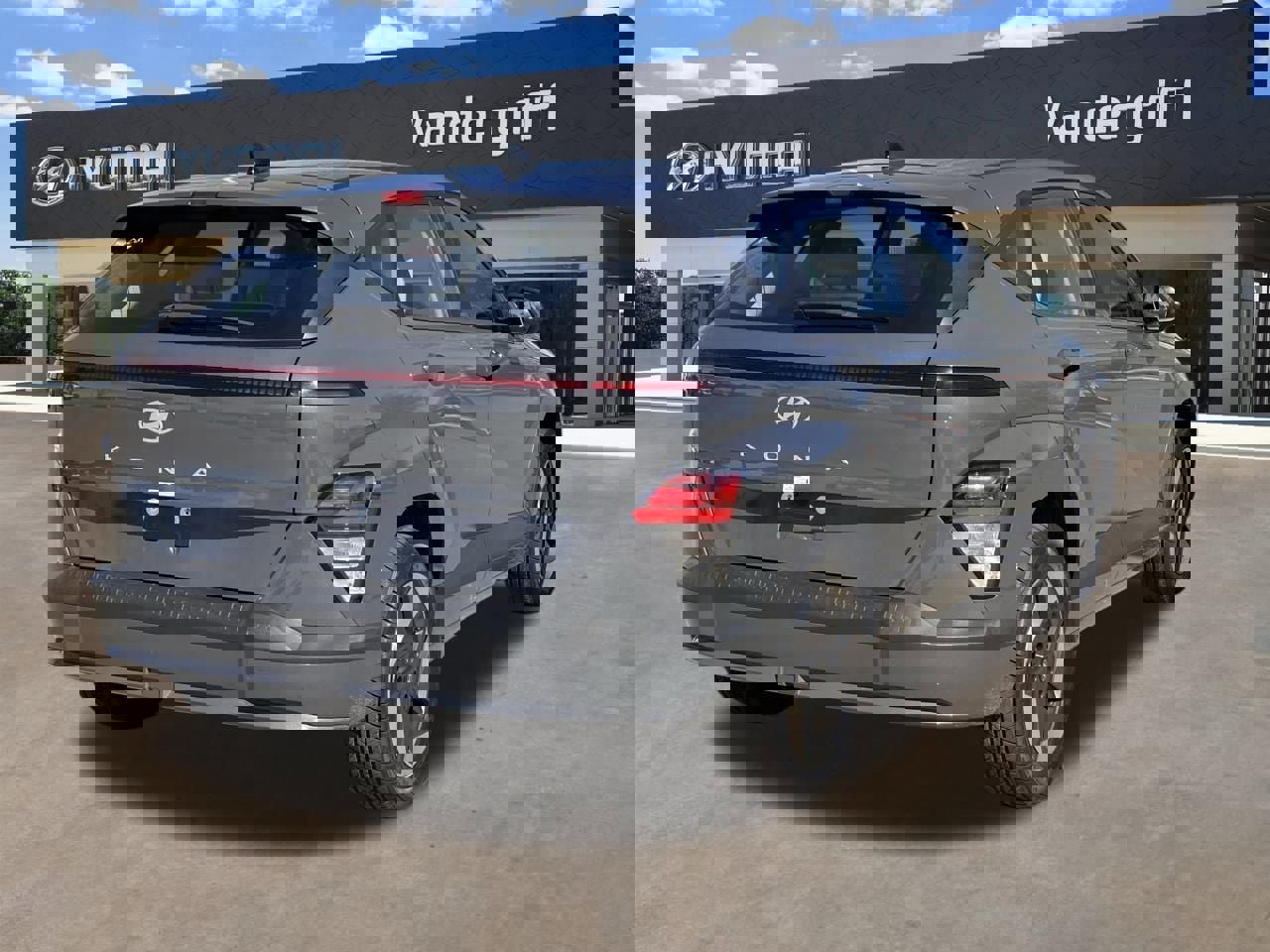 Used 2025 Hyundai Kona SE image 10