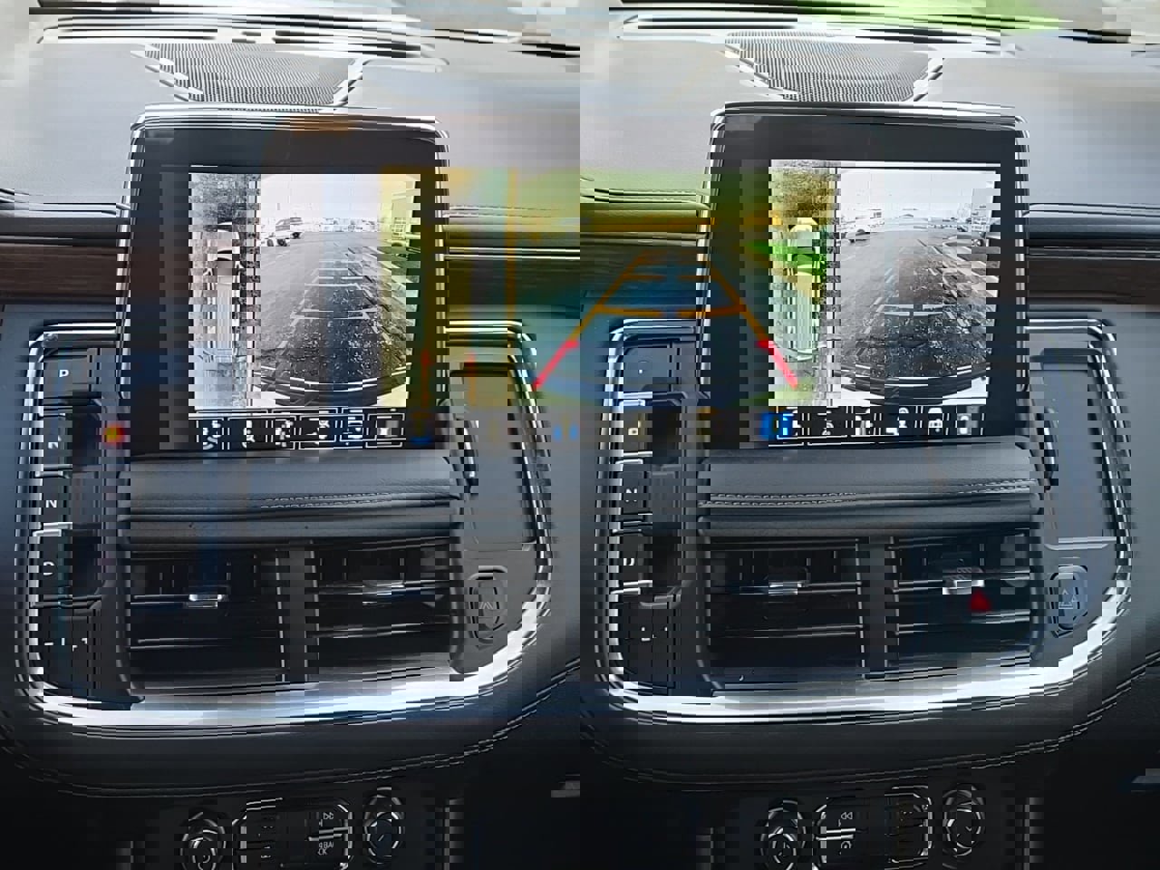 Used 2024 Chevrolet Tahoe High Country w/ Premium Package 2 image 17