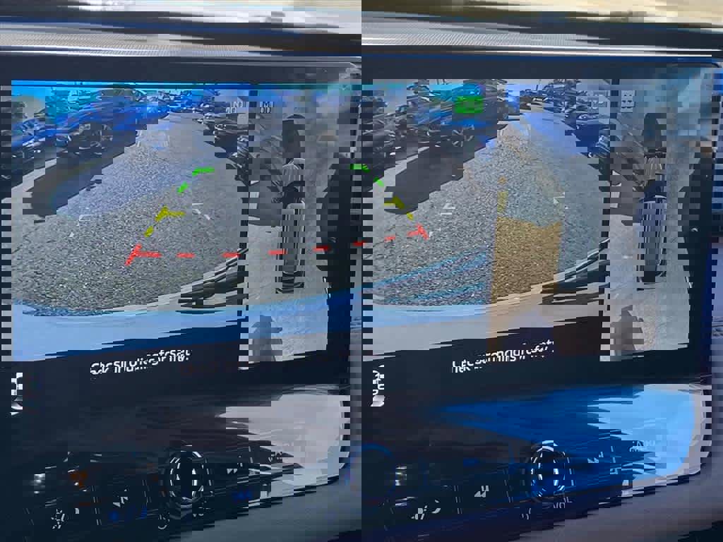 New 2025 Mitsubishi Outlander SEL image 11