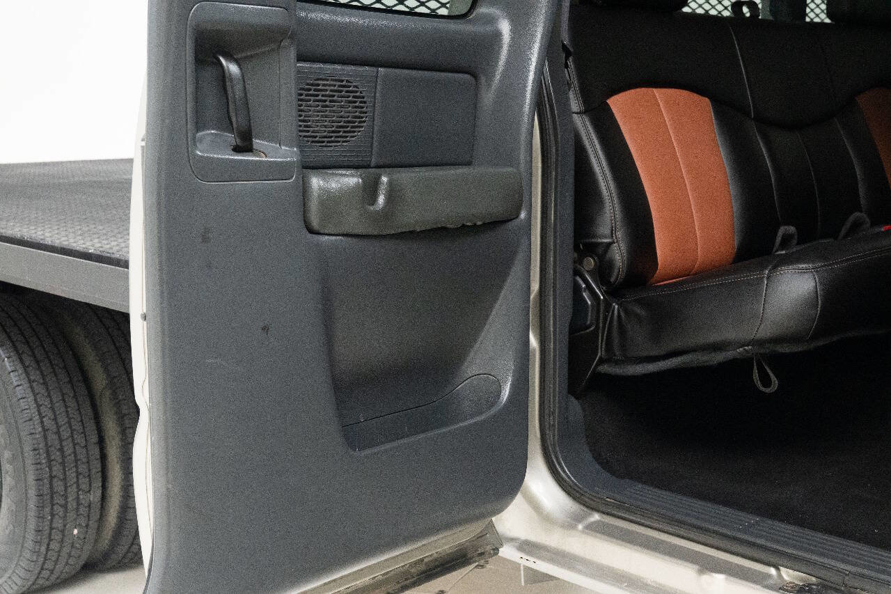 Used 2002 Chevrolet Silverado 3500 2WD Extended Cab image 19
