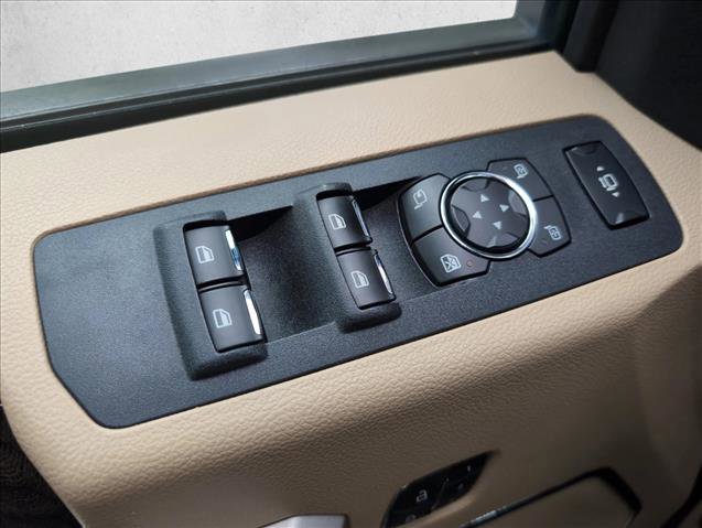 Used 2019 Ford F250 Lariat w/ Lariat Value Package AWD/4WD image 16