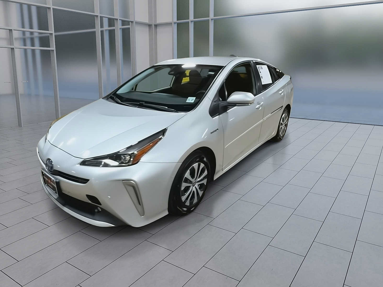 Used 2022 Toyota Prius LE AWD/4WD image 4