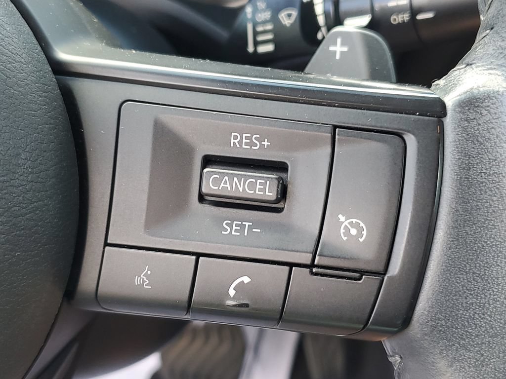 Used 2022 Nissan Rogue S AWD/4WD image 12