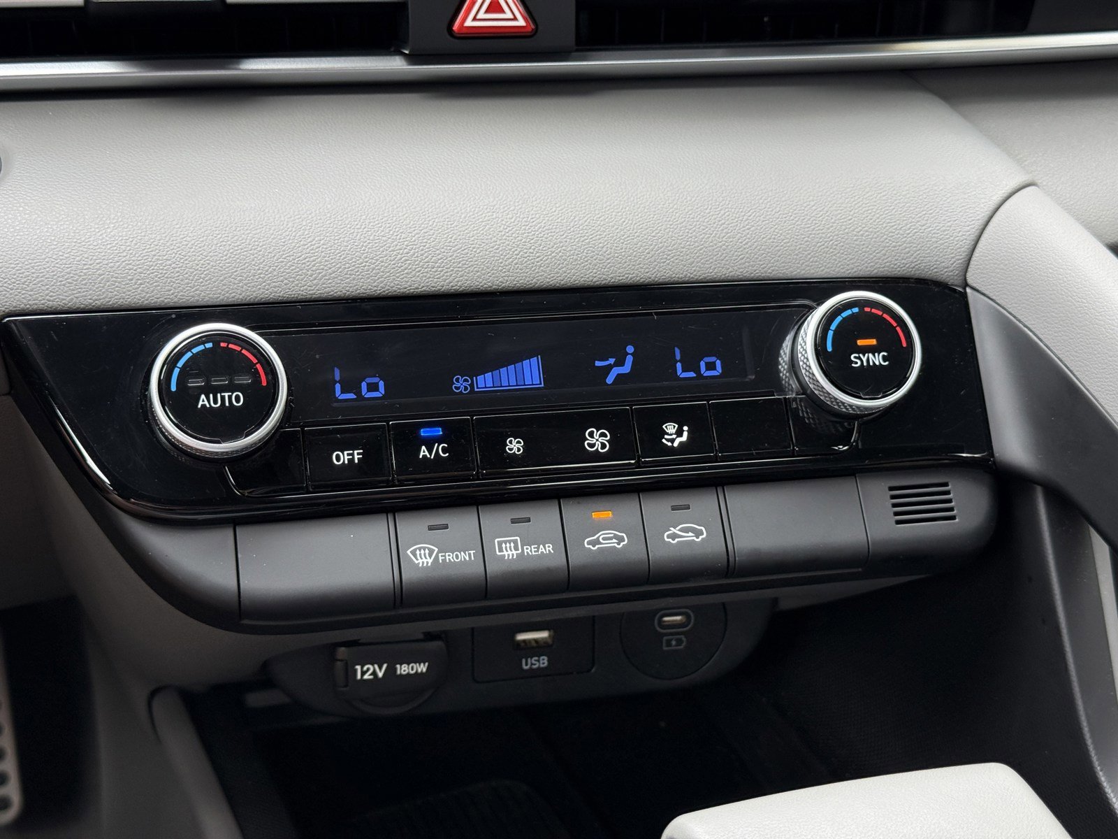 Certified 2025 Hyundai Elantra Sport image 24