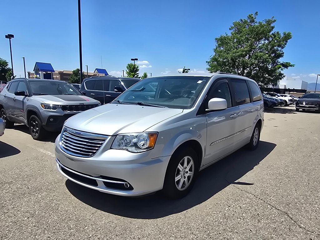 Used 2011 Chrysler Town & Country Touring FWD image 11