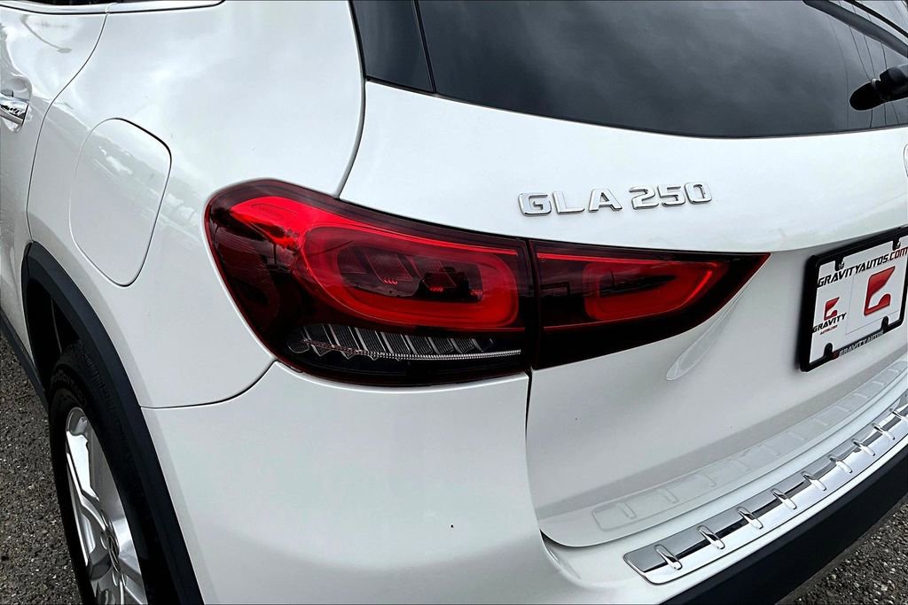 Used 2022 Mercedes-Benz GLA 250 4MATIC w/ Premium Package Lite image 22