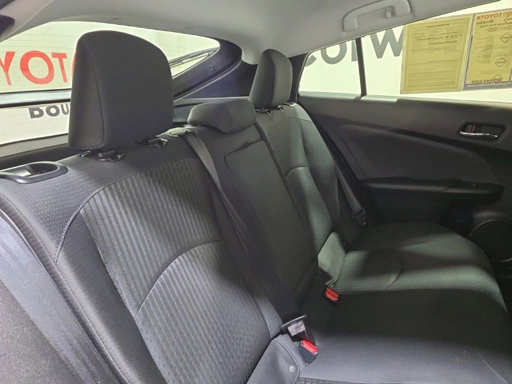 Used 2016 Toyota Prius Three FWD image 18