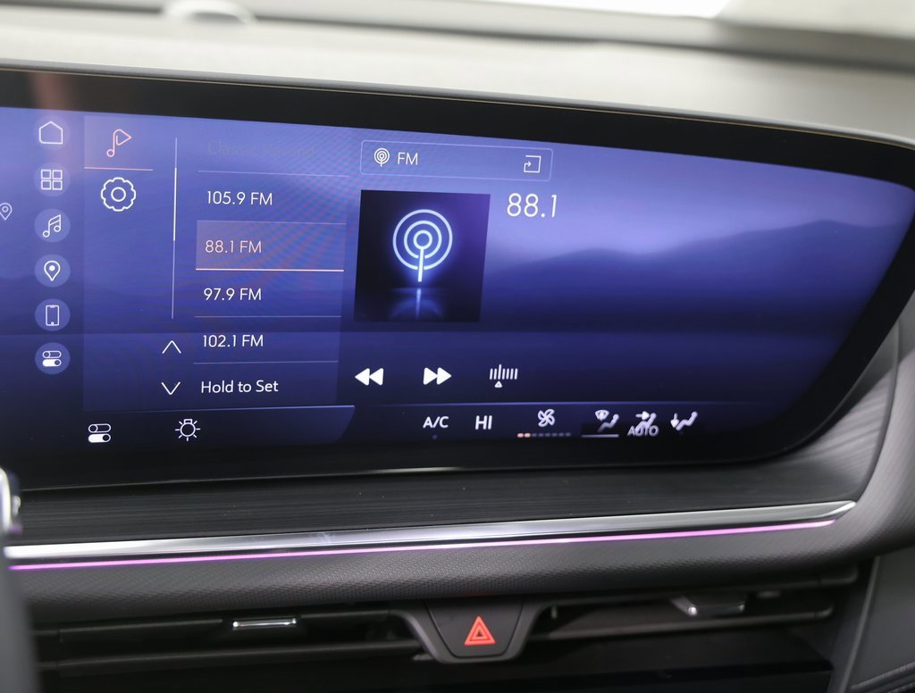 Used 2025 Buick Envision Preferred image 19