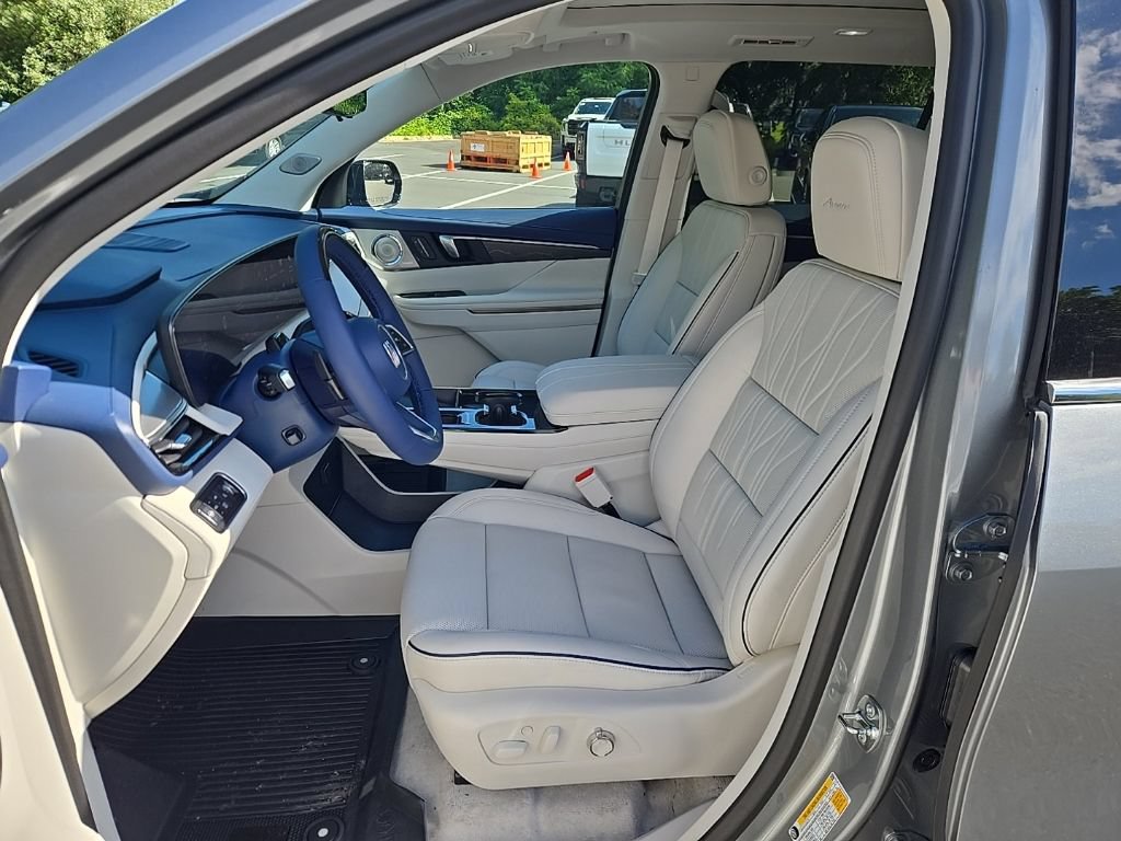 New 2026 Buick Enclave Avenir w/ Super Cruise Package AWD/4WD image 13