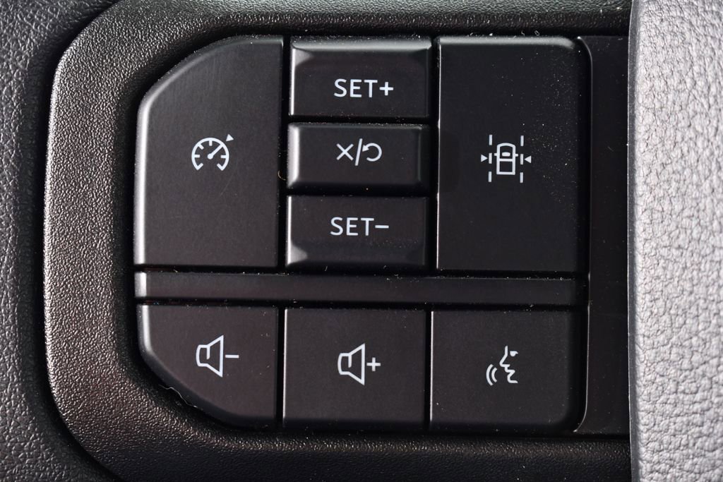 New 2025 Ford F550 4x4 Regular Cab Super Duty image 32