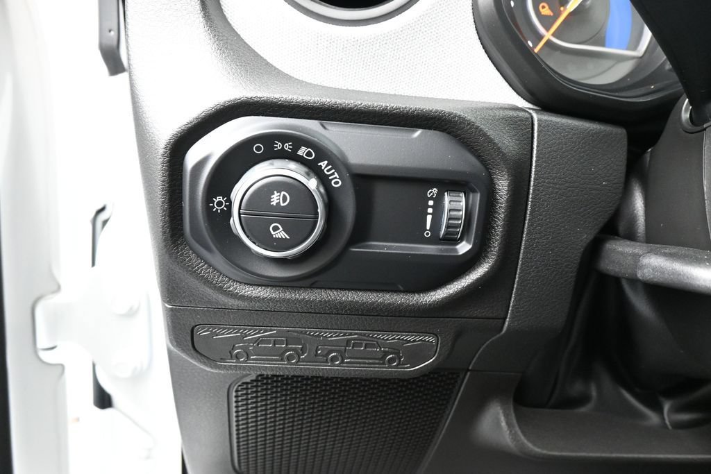Used 2024 Jeep Gladiator Sport AWD/4WD image 14
