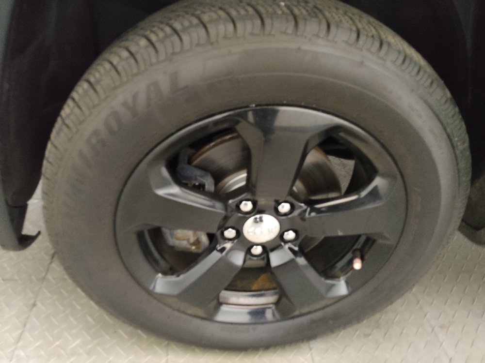 Used 2018 Jeep Compass Latitude w/ Cold Weather Group AWD/4WD image 31