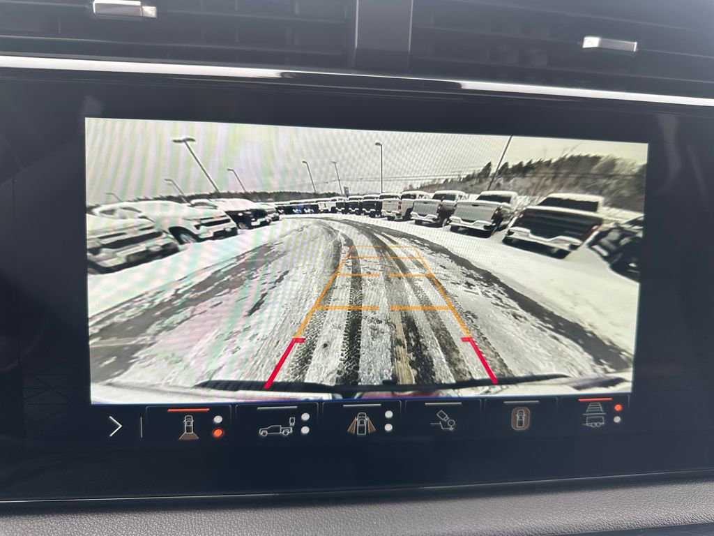 Used 2024 GMC Sierra 2500 AT4 w/ Technology Package image 15