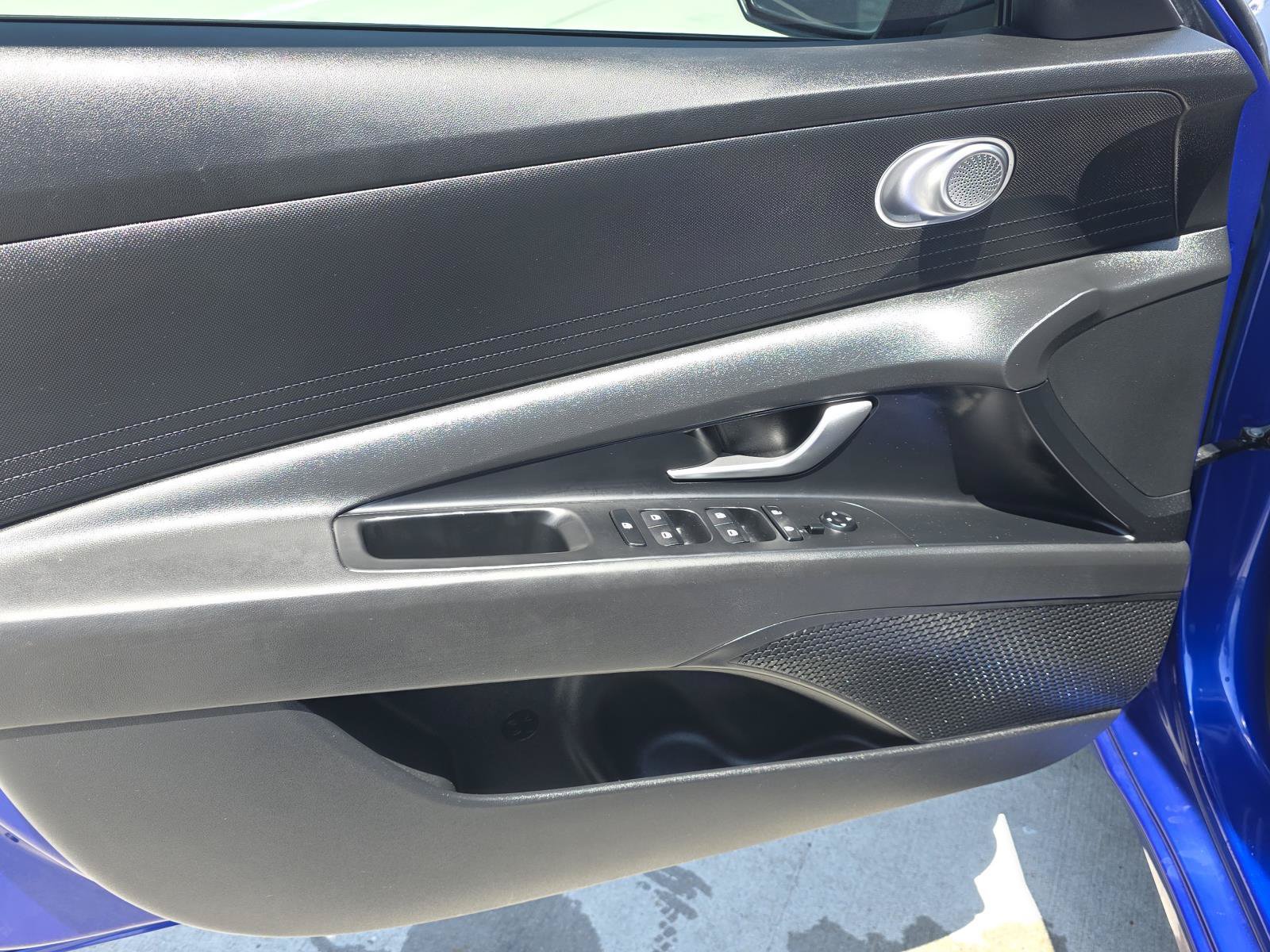 Used 2024 Hyundai Elantra SEL FWD image 14
