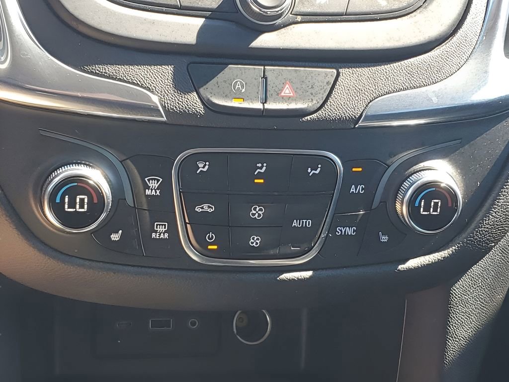 Used 2023 Chevrolet Equinox LT image 32