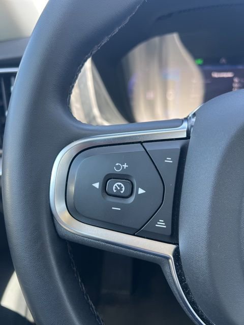 Used 2024 Volvo S60 B5 Core image 12