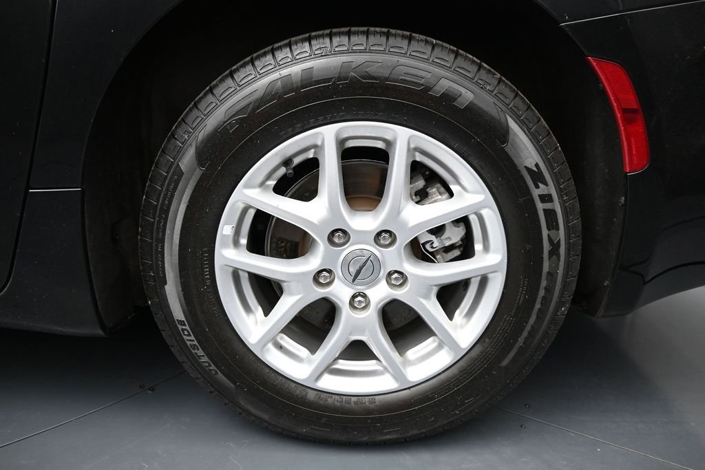Used 2023 Chrysler Pacifica Touring-L FWD image 10