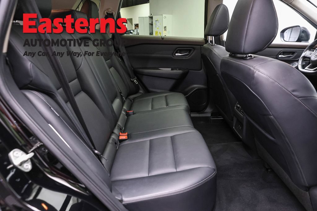 Used 2023 Nissan Rogue SV w/ SV Premium B Package AWD/4WD image 24
