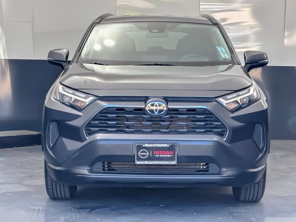 Used 2022 Toyota RAV4 XLE AWD/4WD image 8