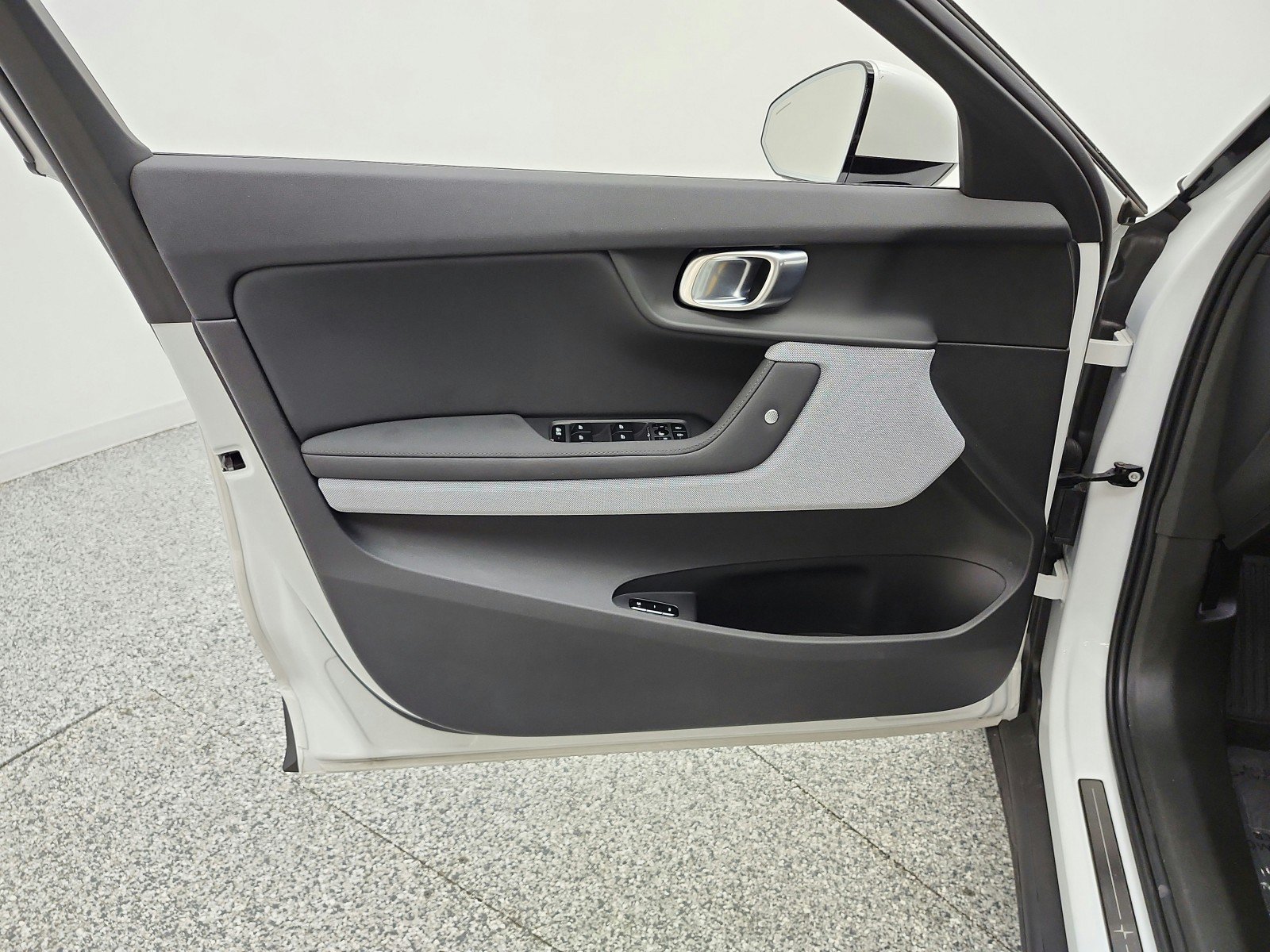 Used 2023 Polestar Polestar 2 w/ Pilot Pack AWD/4WD image 12