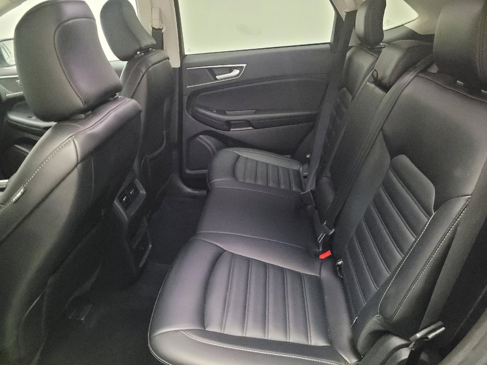 Used 2024 Ford Edge SEL image 18