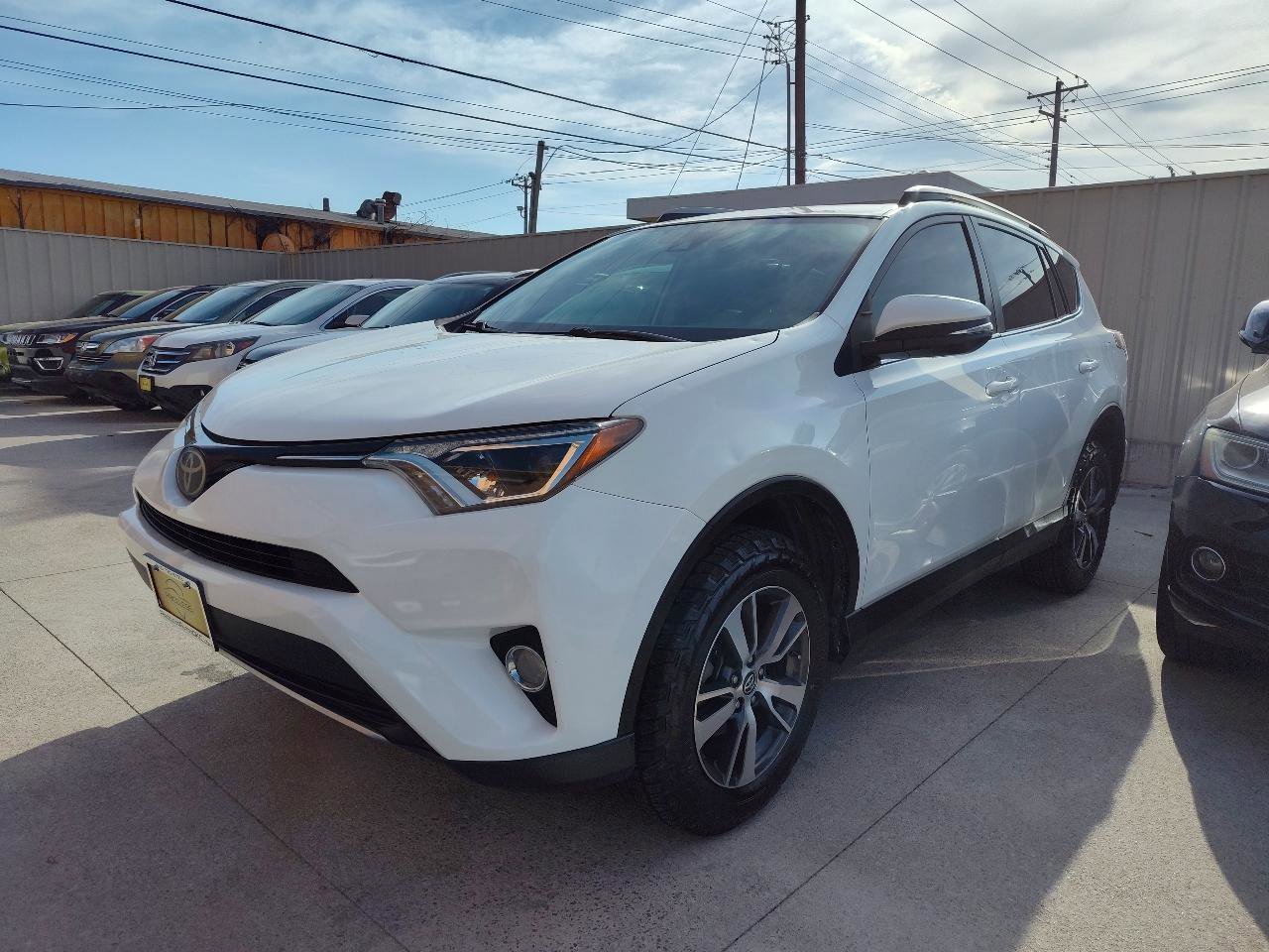 Used 2017 Toyota RAV4 XLE image 1