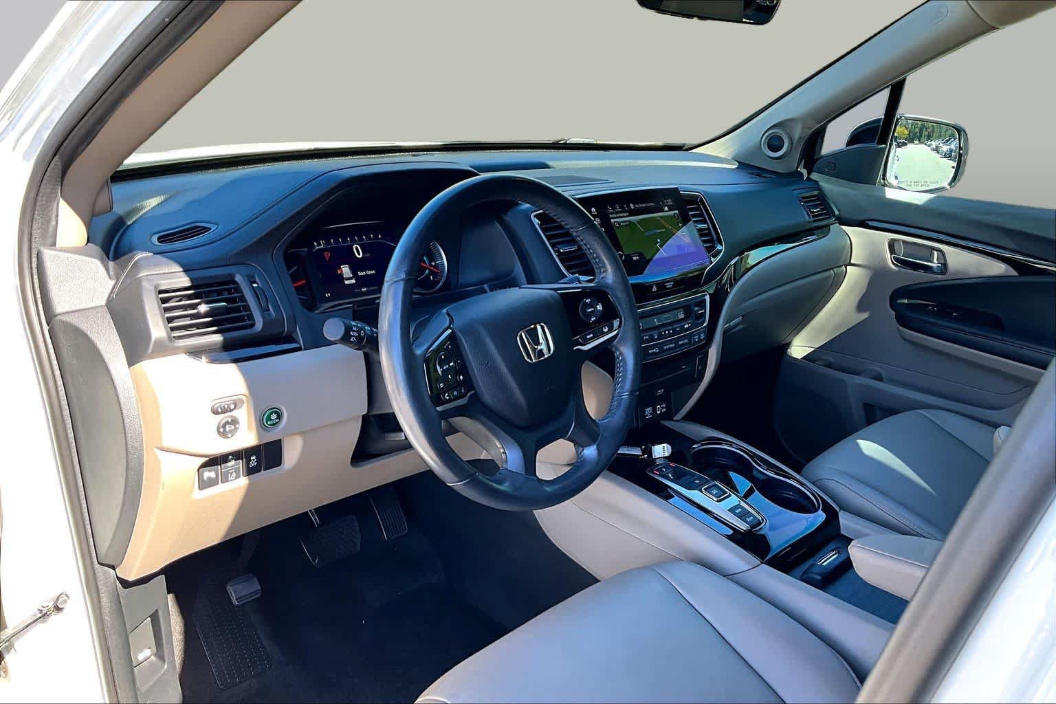 Used 2022 Honda Pilot Touring image 17