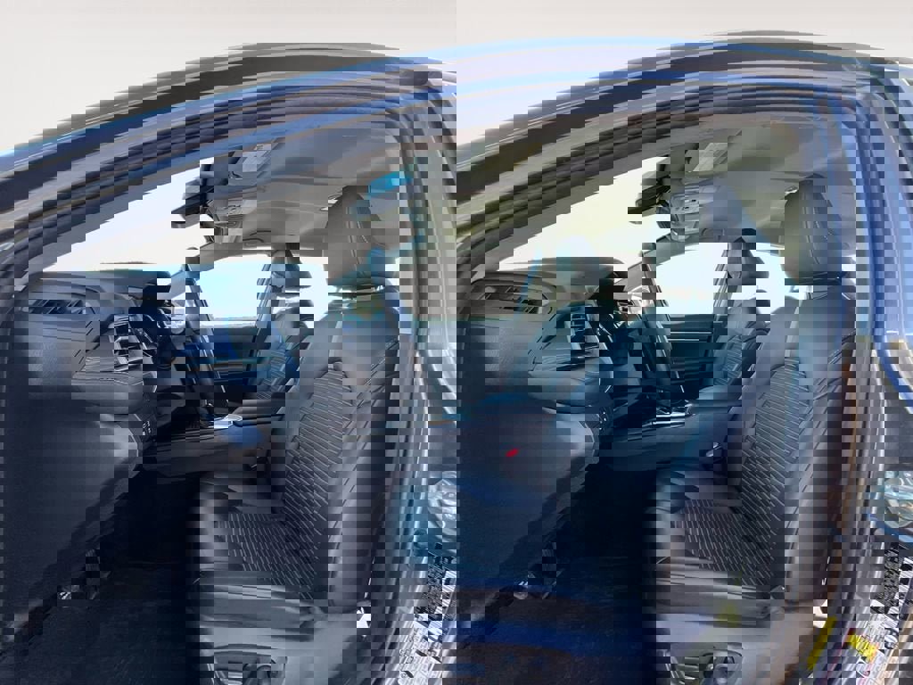 Used 2020 Toyota Camry SE image 9