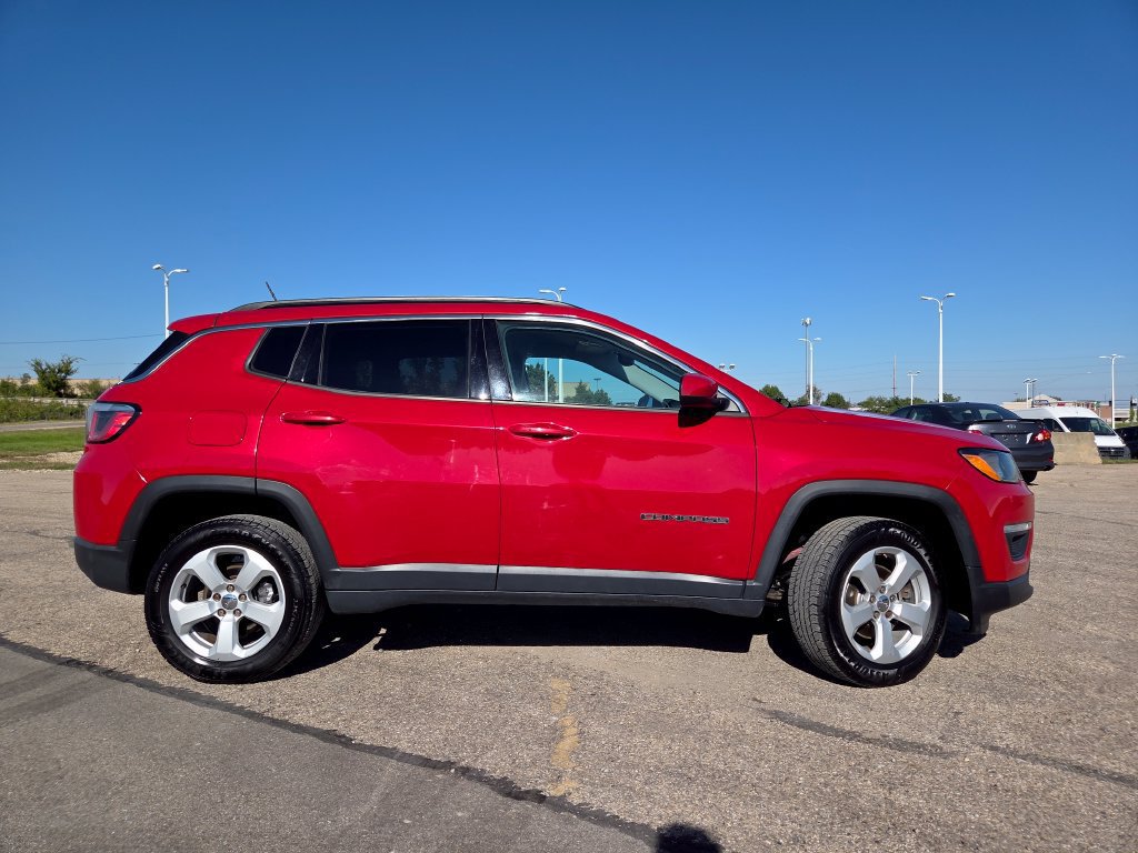Used 2019 Jeep Compass Latitude w/ Popular Equipment Group AWD/4WD image 23