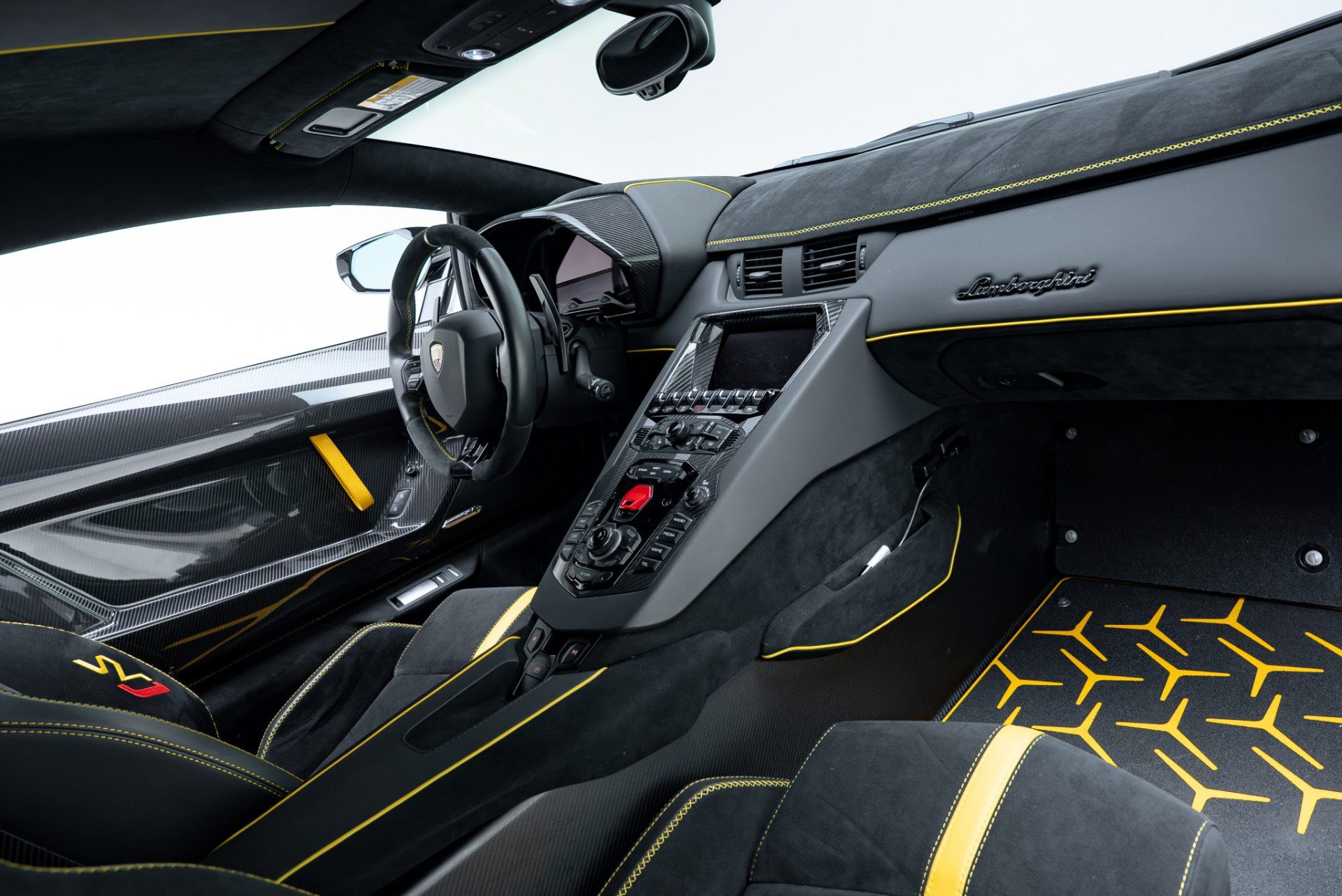 Used 2021 Lamborghini Aventador SVJ AWD/4WD image 48